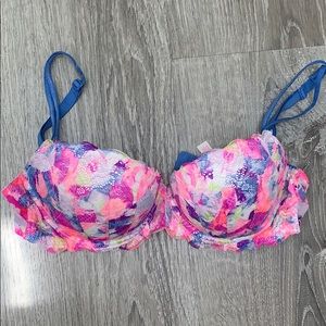 Victoria’s Secret PINK bra